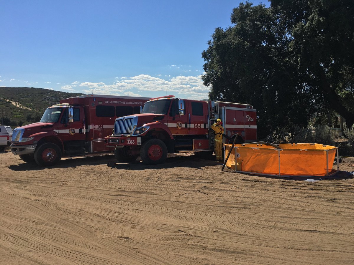 CALFIRESANDIEGO's tweet photo. #EclipseFire [update] Containment has been increased to 90% while acreage remains at 200.  Next update will be at 6 pm. https://t.co/OfBhnzRI2c