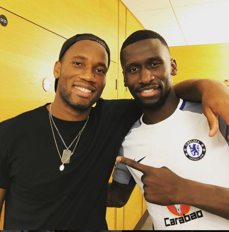 ToniRuediger's tweet image. With The Legend @didierdrogba at Cobham today 🙌🏾 #legend #respect #blues #hustle @ChelseaFC