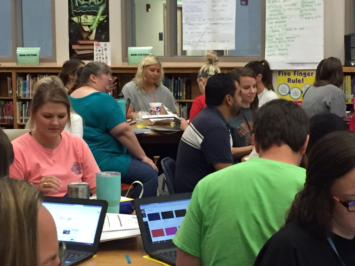 eyeonliteracy's tweet image. Third day of working with these awesome teachers! We&apos;re ready for the day! #McWPLN #MCWchallengeaccepted