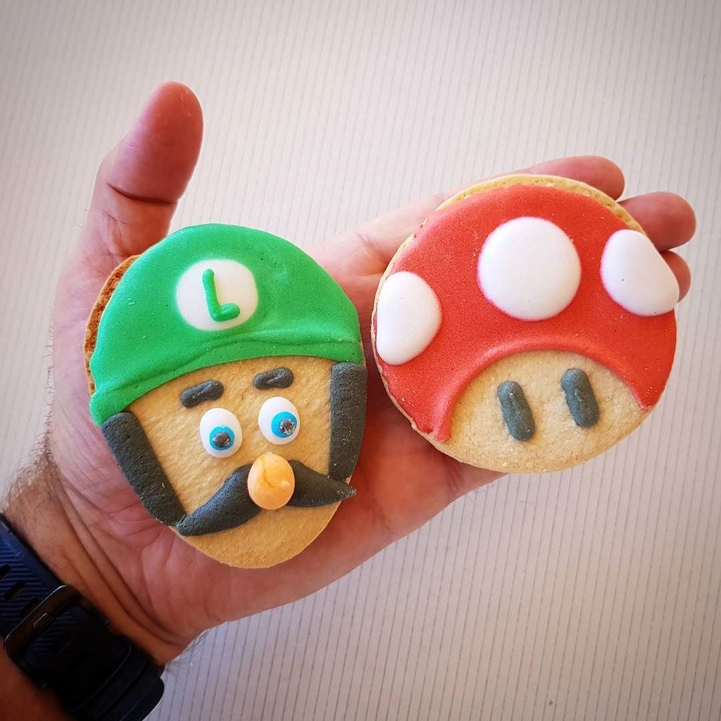 danvy's tweet photo. Kids will love those geek pastries #geek #pastry #kids #luigi #mario #redtoad #gaming https://t.co/cnXjMwac1D https://t.co/zhKJGD2DCe