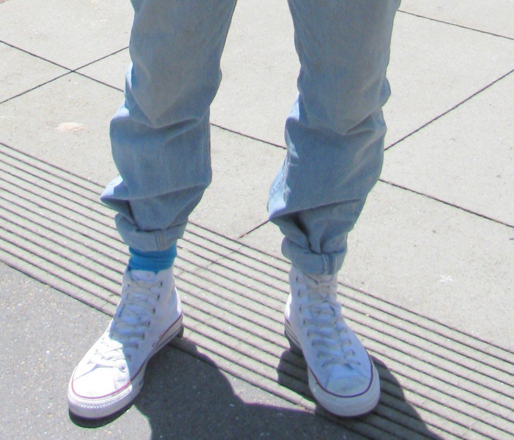 #AdviceForBackToSchool Unnecessary to do this with your jeans <a href="/RebeccaRomijn/">Rebecca Romijn</a>