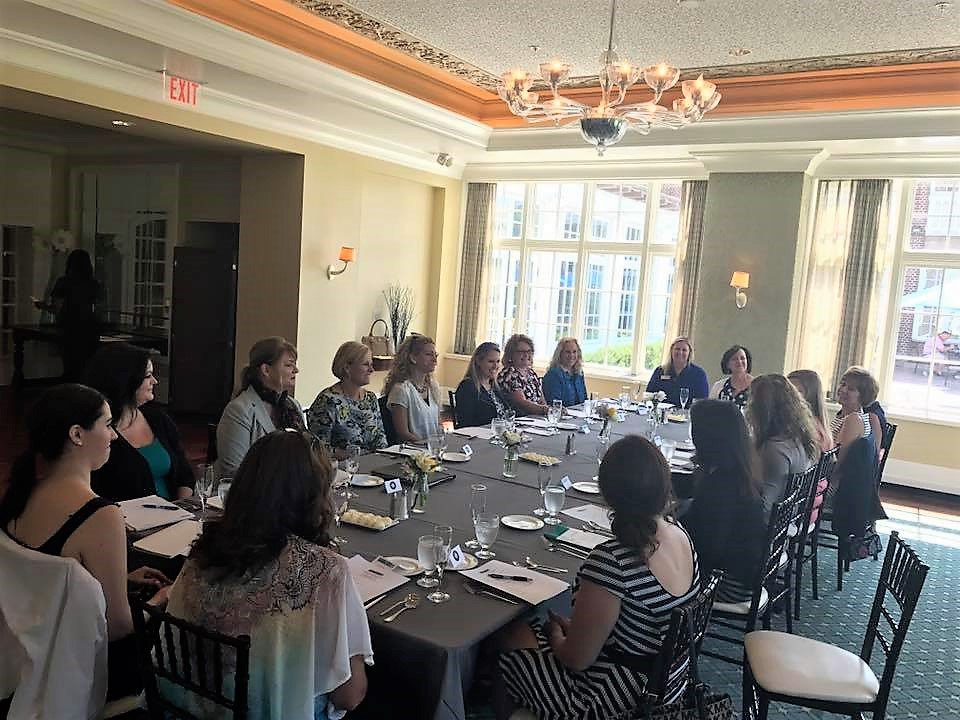 askpcma's tweet photo. #Roundtable discussion about using #Mentoring #UsageReports & #EventInvites to promote #MembershipRetention. #MichiganChapter @DGCGolfClub https://t.co/1u2jbQeg1O