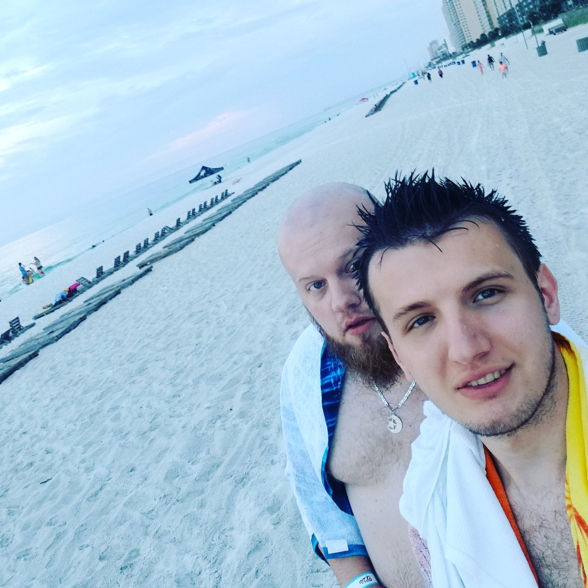 GucciGusic's tweet photo. We ran out of fucks to give. π€·ββοΈ #bro #PCB #ShoresOfPanama #vacay https://t.co/o8bqoRB38V