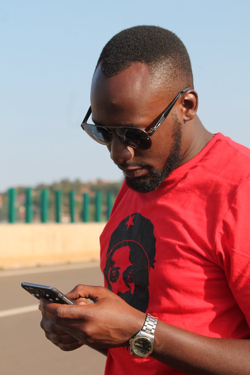 NinyeTabz's tweet photo. @Nasangahasfa #Nankya &amp;, Aaron have personalised T-shirts which at first look, one would think they have a Che-Guevara print kumbe @HEBobiwine https://t.co/PDMDPLRSL0