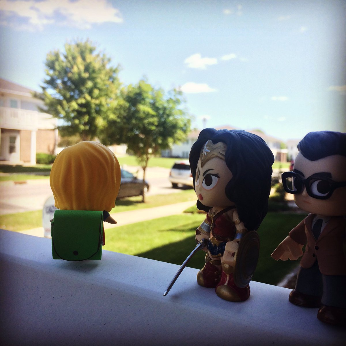 justicecorpsia's tweet photo. Can be hard (or a relief) to see them go, happy first day back to school https://t.co/6xI5REH9Y2