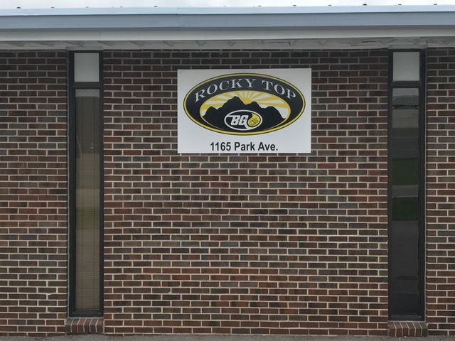 waxfamprinting's tweet photo. Two signs installation this week!
-
#WaxFamilyPrinting
#DesignPrintSigns
#Installation
#RockyTop
#MetalSigns https://t.co/MSDIphKMkv