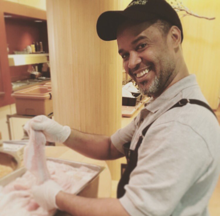 SteinerSchoolNY's tweet photo. #happybirthday David!
#steinerstaff #steinerparent #steinerkitchenstaff #steinersummerbirthdays #steinercommunity #happypeople https://t.co/QKRrGWIxOB