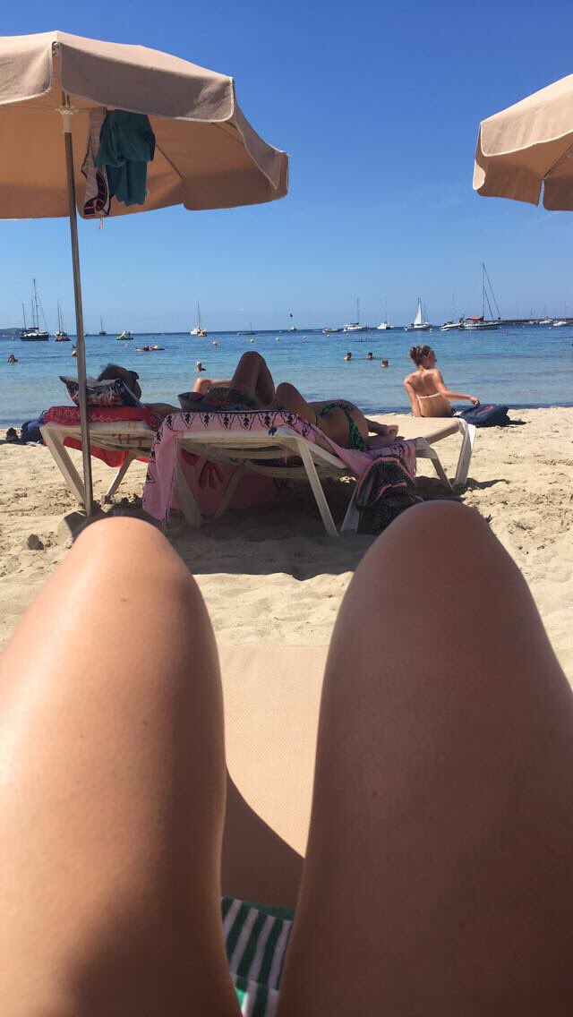 heatherstanle11's tweet photo. #summertime #ibiza #timeofourlives #bringmeback https://t.co/XjxoauLlVR