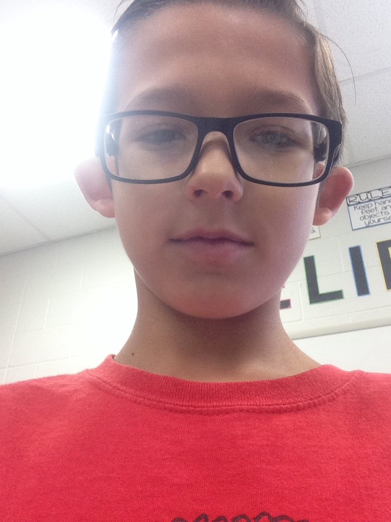 BerryhillTweets's tweet photo. Hey my name is Brayden I am tweeter of the day. #fourthgrade 😀 https://t.co/7Kph6rBcFw