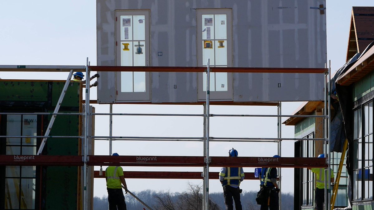 BPrint_Robotics's tweet image. Installation crews complete the on site assembly process with unmatched quality, precision, and speed.