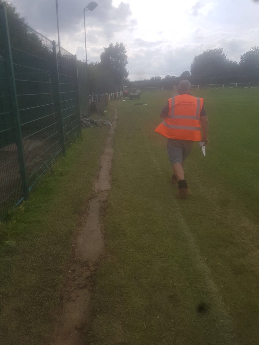 SelstonFC's tweet photo. 💡 | DAY 8 UPDATE: Cable is going down and trench to be filled back in by end of this week 🚜👍🏻 #UltraBuild #Floodlights #SFC https://t.co/12BYexLL8G