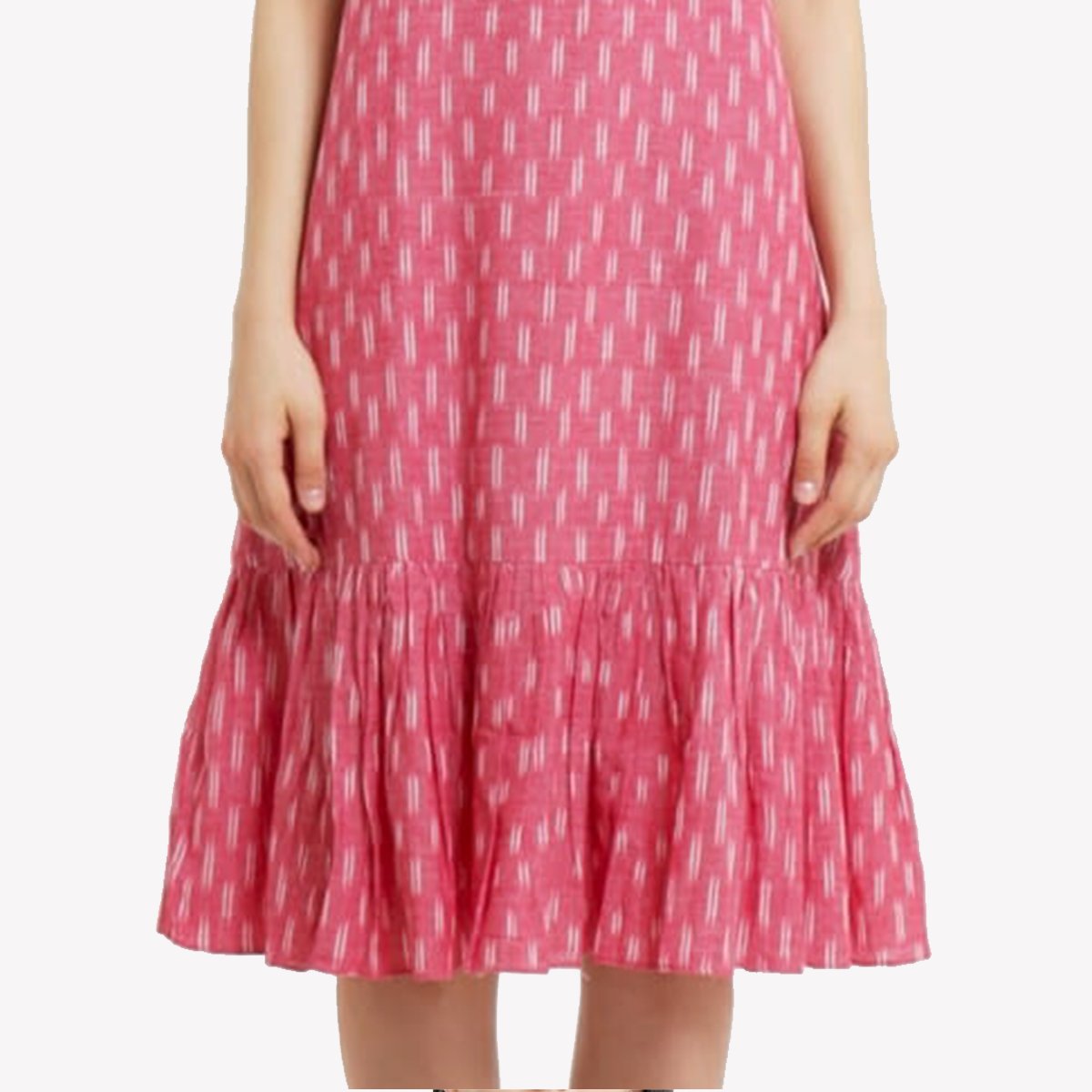 A pinch of color from our playful Pink Sleeveless Bow Dress. 
Available now via <a href="/_bobobobo_/">bobobobo</a>.
bit.ly/2vfF5gE