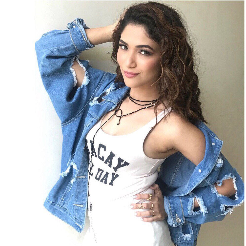 TellyTalkIndia's tweet photo. Don't we all just love her? #RidhimaPandit https://t.co/JUVeWwOD00