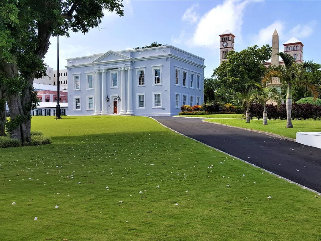 enterbermuda's tweet photo. #Parliament, Front Street #Hamilton, #Bermuda. So much #history. #explore #liveworkplay #EnterBermuda #bermudaproud https://t.co/KlBNQOIiU3 https://t.co/qmS0gncqn8