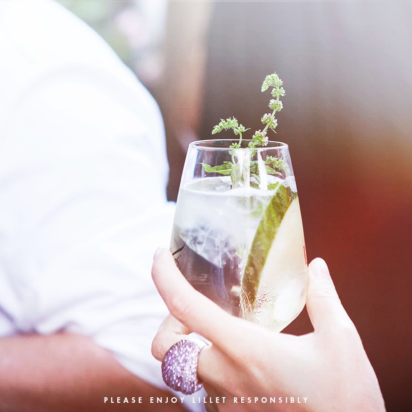 Be aperitif chic with every sip of this summer spritz.