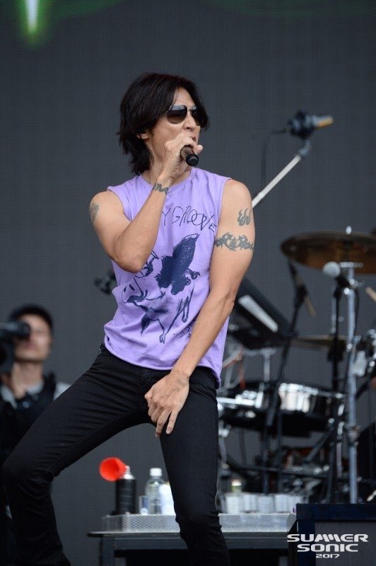 1chance ゆー على تويتر 2年前ぶりに生 稲葉さん 稲葉さん 歌声全然衰えないし相変わらずの肺活量笑 稲葉浩志 イナバサラス Inabasalas Miyavi 豊洲pit