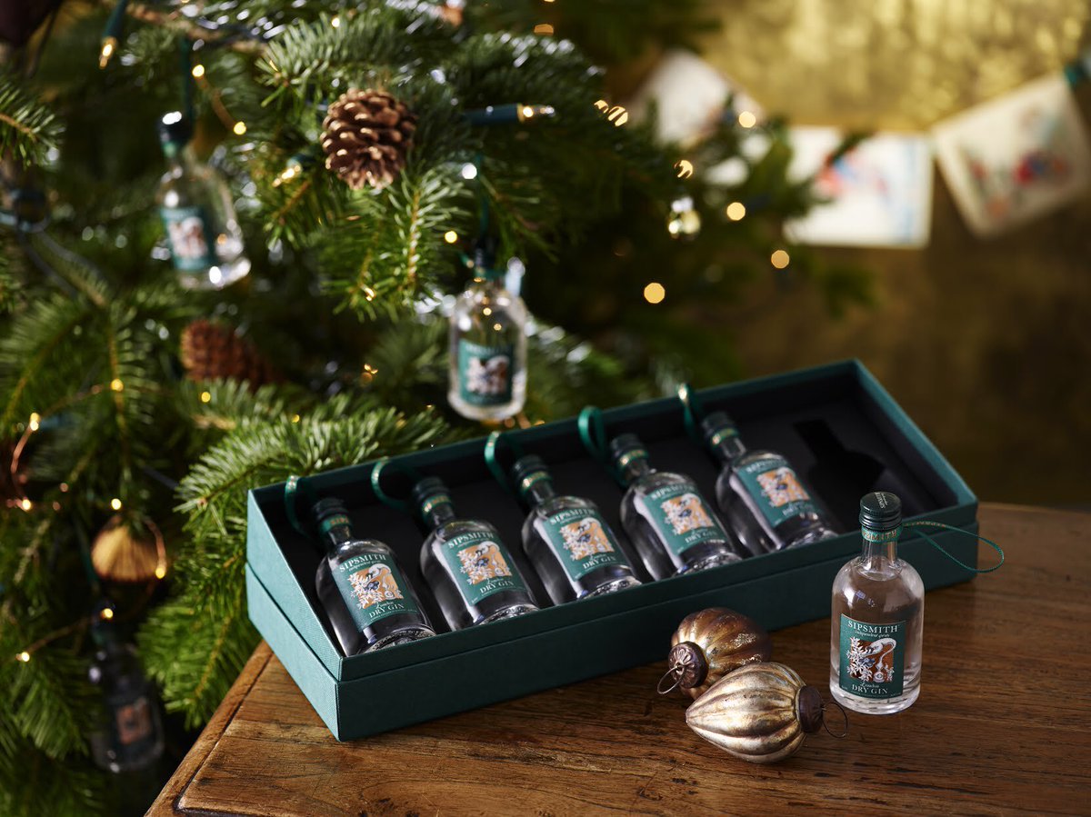 Sipsmiths are releasing gin baubels for Christmas! ! Available 1st November £25 from sipsmith.com 👍🎄🍸 #xmasready 📷: <a href="/newopenings/">New Openings</a>