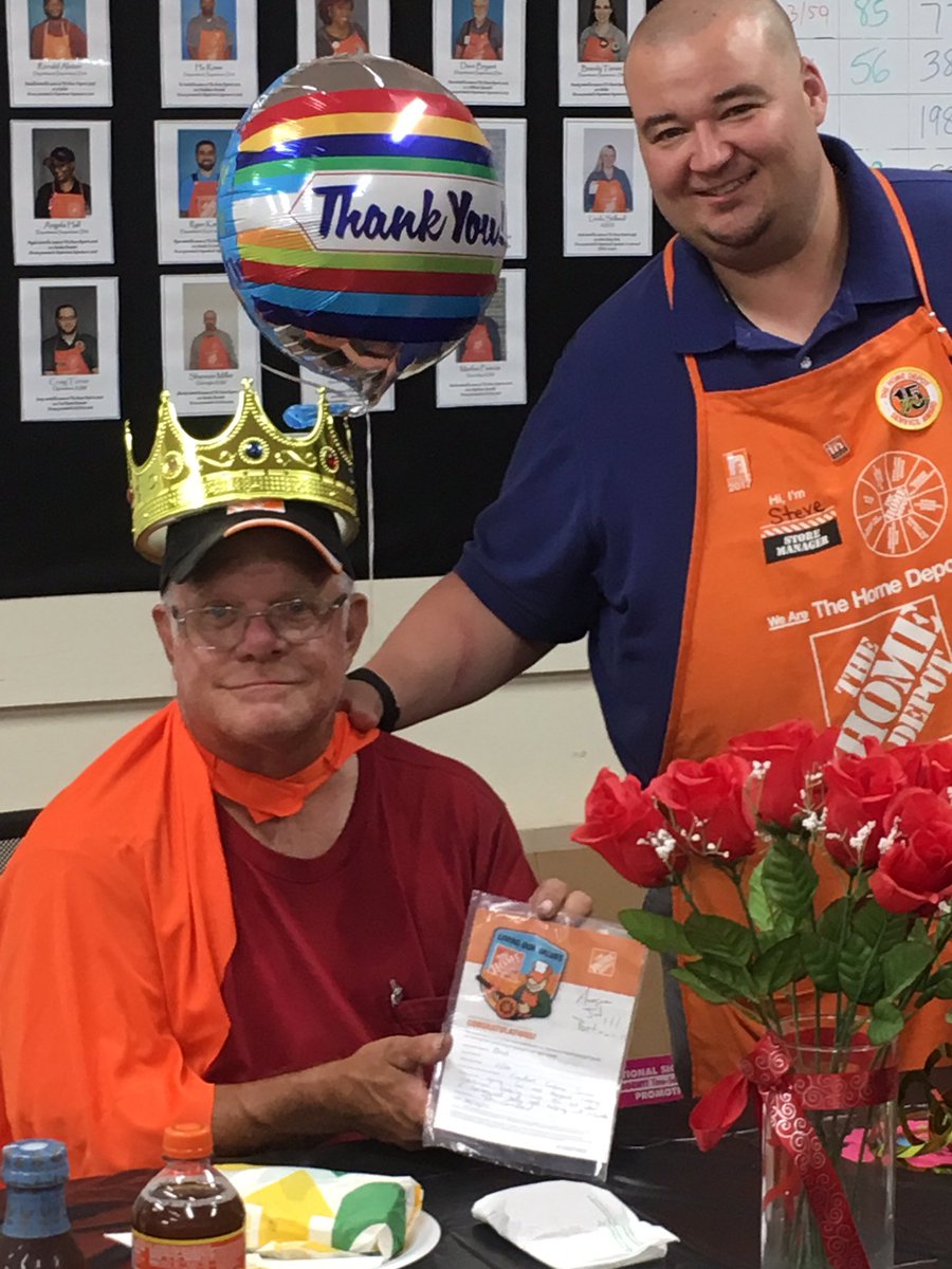StillwellLinda's tweet photo. Brad is the King Pro Loader!! Thank you for all you do! #proloaderappreciationday https://t.co/p4lvzPYnFZ