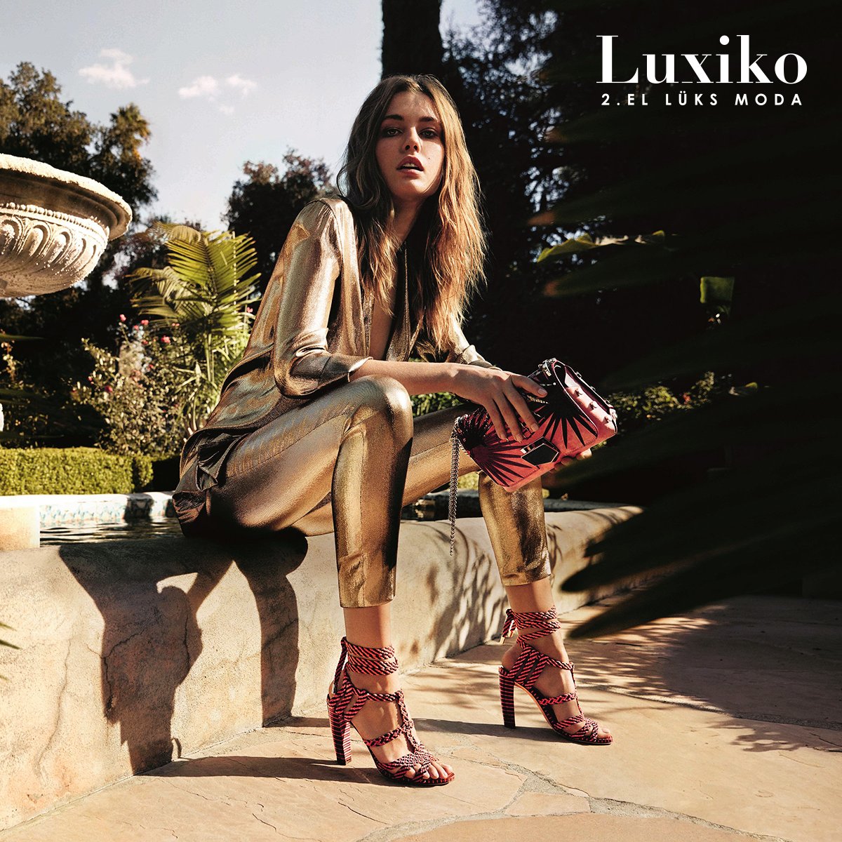 luxikocom's tweet photo. Yüksek topuklar, sözcüklerden daha yüksek ses çıkarır. Topuklarını kullan. https://t.co/PMIre6VZRM #highheels #luks #lüks #luxury https://t.co/Ag5TpgKglz