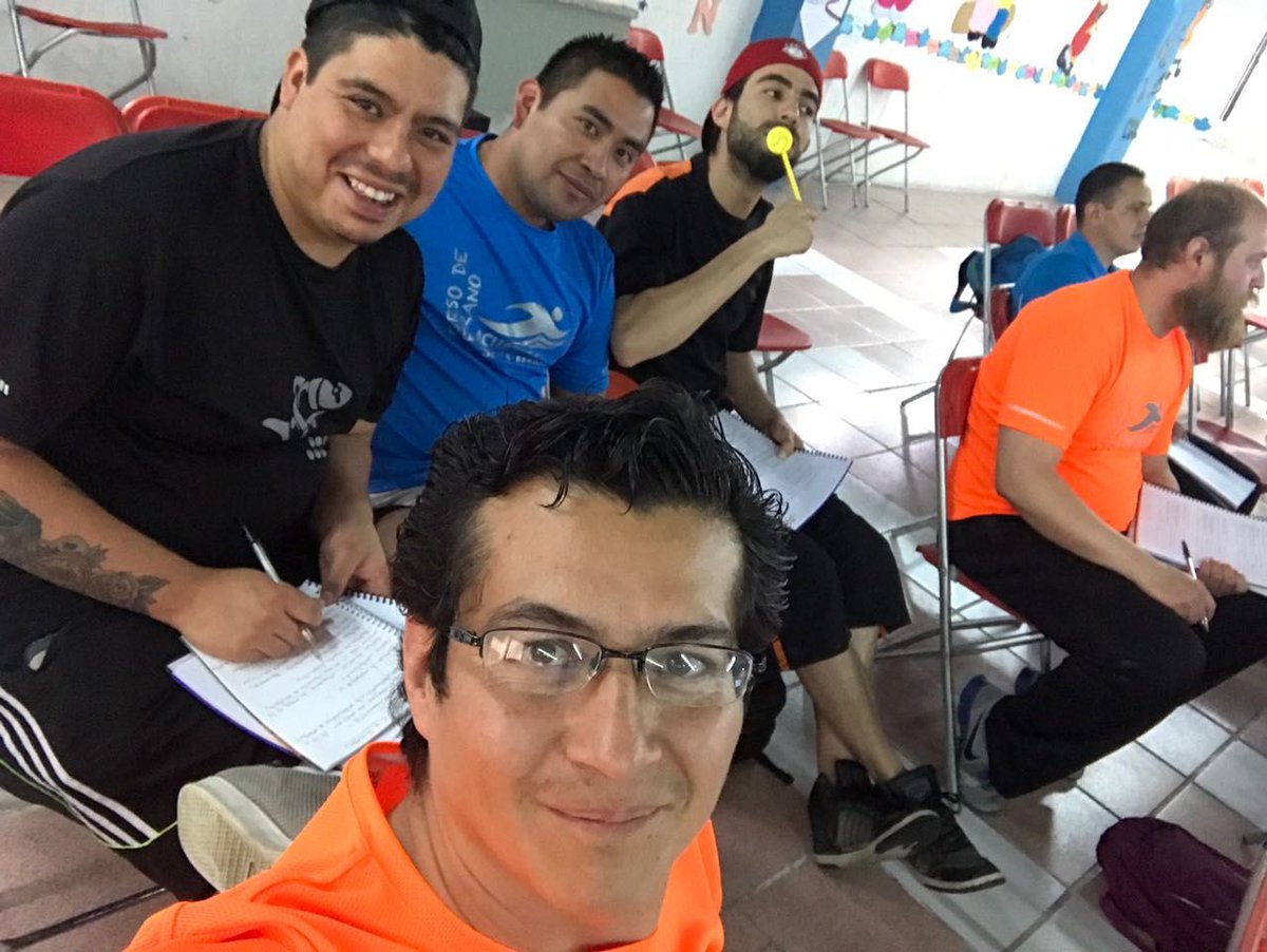 argumentoser's tweet photo. Sólo para cumplir con nuestros estándares de calidad, cursamos otra Certificación como Educadores Acuáticos
#ASMcdmx https://t.co/Ke9c2GjK0S