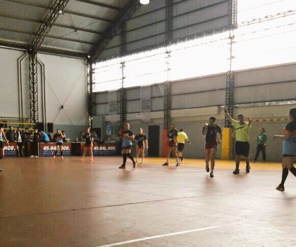 AsBalNor's tweet photo. Final 1er. tiempo | Damas | Municipalidad Tupungato 12-15 Deportivo Goliat #SanNicolas2017 https://t.co/JAF5mEd3iD