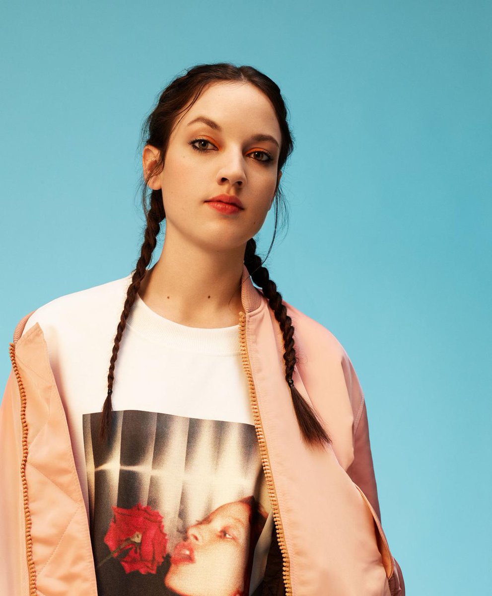 Jainaka_'s tweet photo. @Jainmusic photographiée par Cédric Viollet pour @Madamefigaro 1/2 https://t.co/aMH8KKIjA9