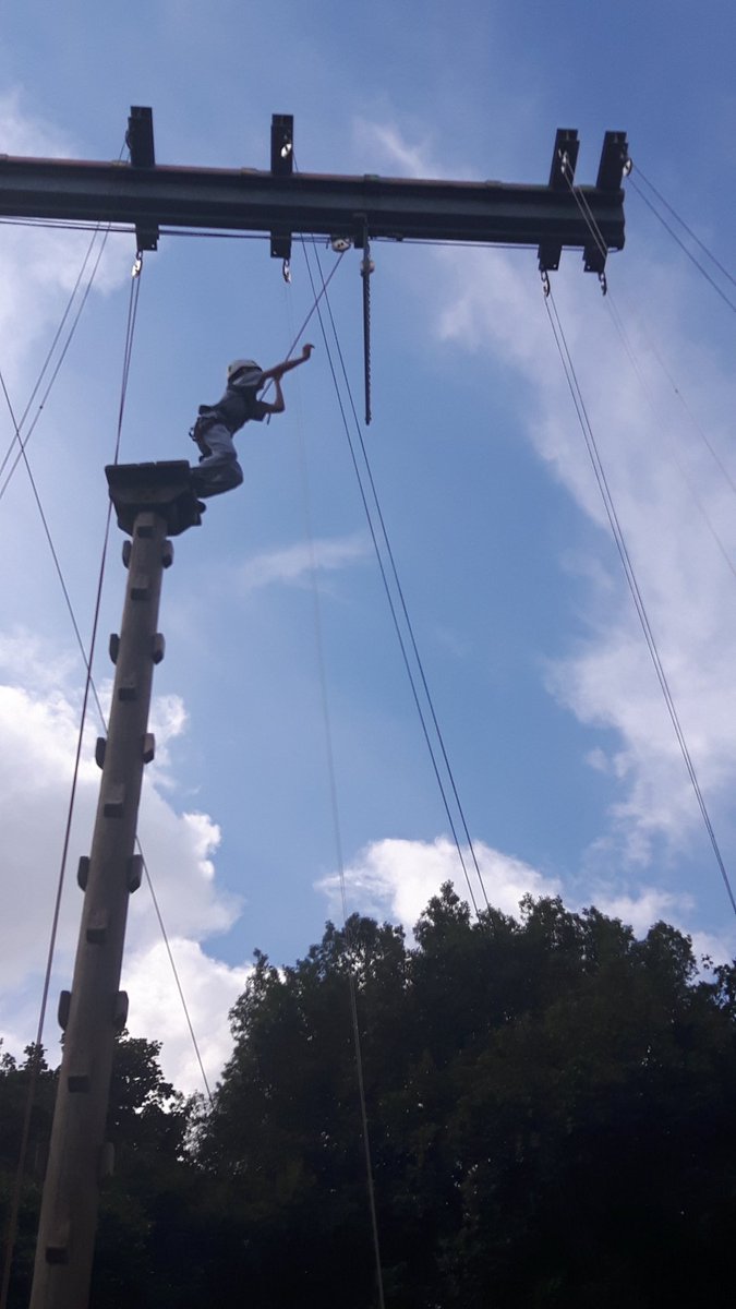 Meetupcommunity's tweet image. Had the most amazing Kingswood Residential with great young people who faced lots of fab challenges @CharityTBF Thanks @BigLotteryFund 💜💖 xx