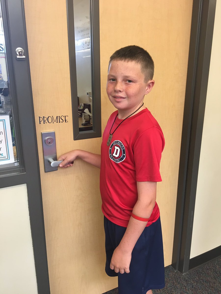 moncrief5th's tweet photo. .@FrenchKISD, students enter w/a promise and exit w/a purpose everyday!@FrenchMsPrice @MrsBosquez5 @josieleetch @KleinISD #Promise2Purpose https://t.co/ry9n9UDZce