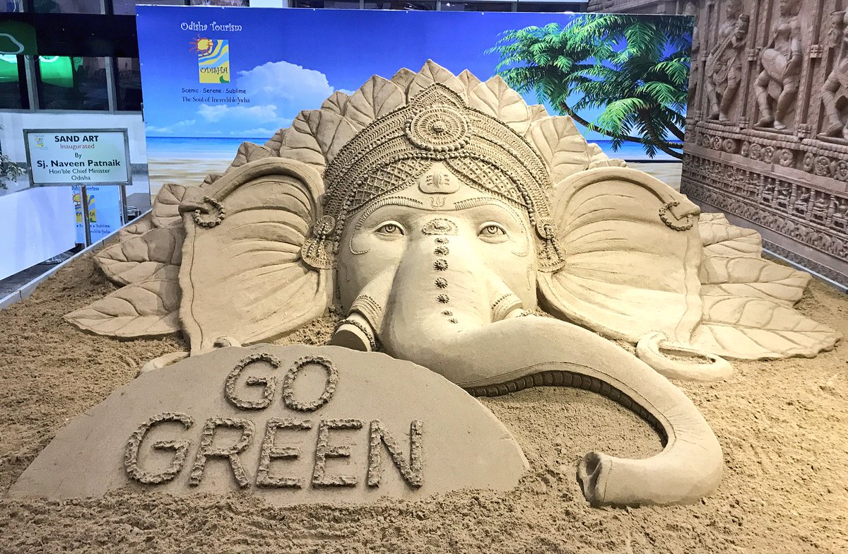 sudarsansand's tweet image. My SandArt of Lord #Ganesh with the message #GoGreen at #Bhubaneswar Airport. #GaneshChaturthi