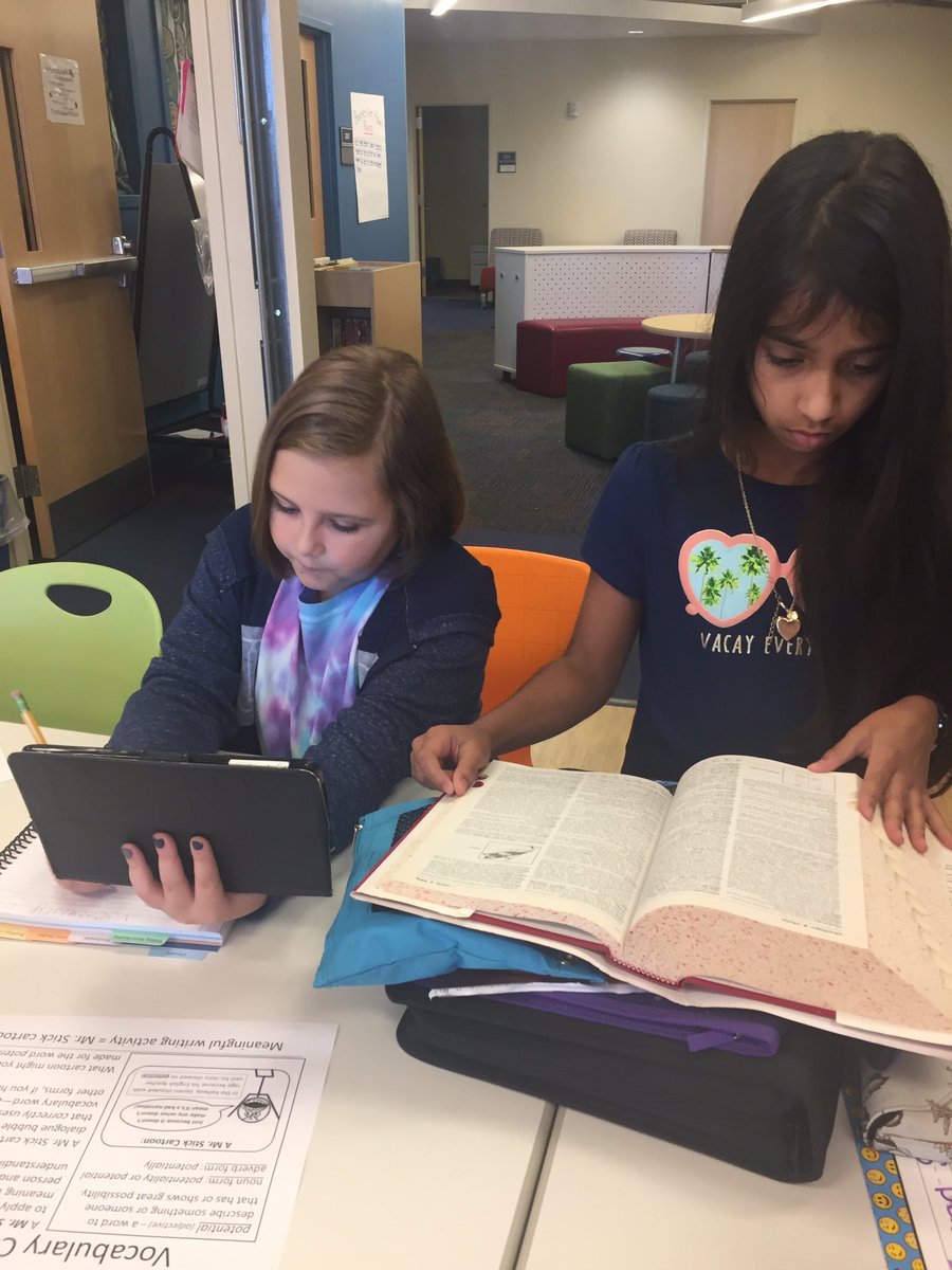 klblake9's tweet photo. Two different ways to find the meaning of our unknown words @napls @napls_is @MrsKateThoma @KatherineRNowak https://t.co/UNFB881XD5