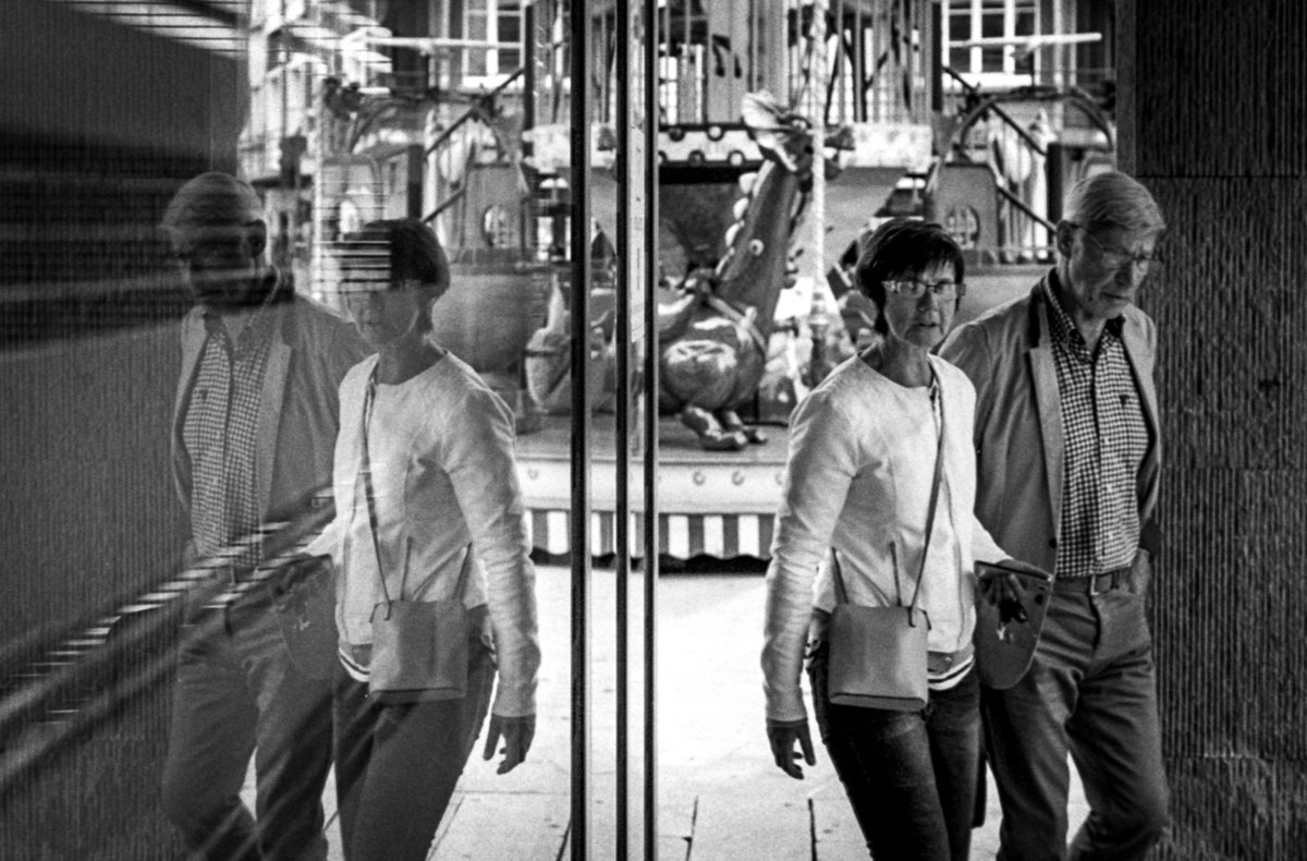 KoopsDK's tweet image. Nikon FA - Trix 400 - Rodinal #streetphotgraphy #filmisnotdead #koops #bw #film #reflection #hautsdefrance #rodinal #nikonFA