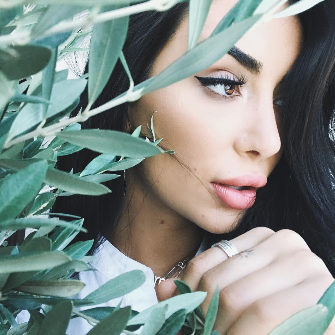 LancomeUSA's tweet photo. The beautiful @themayaahmad is wearing Grandiose Liner for this precise cat-eye! https://t.co/AAtEGvXJAu https://t.co/e5cX8NyCKv
