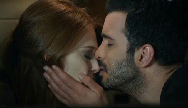 O kadar derin ve sessizce sevmişim ki sizi şuan yaşadığım mutluluğun haddi hesabı yok❤️