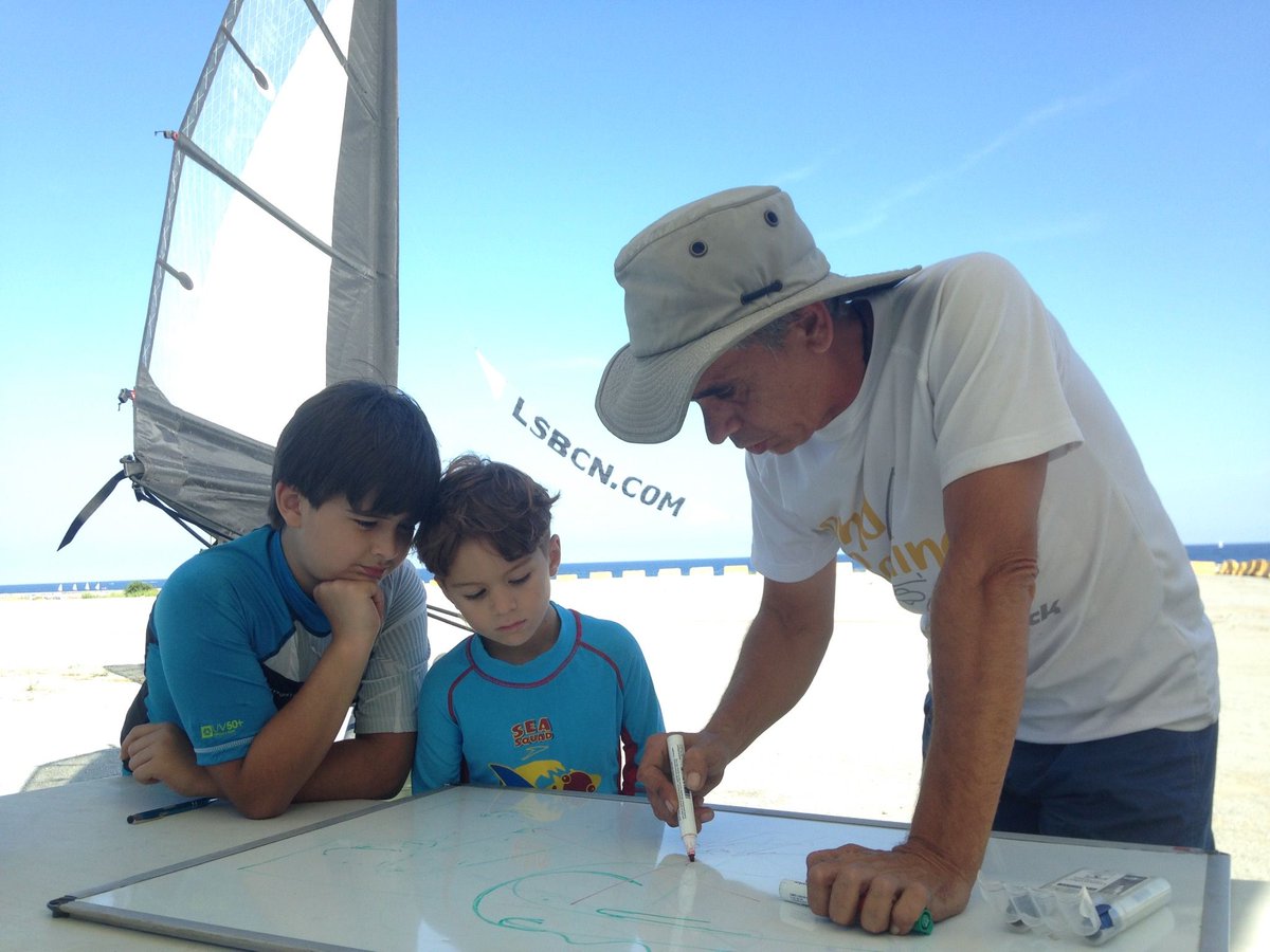 landsailingBCN's tweet photo. La pizarra. #lsbcn #landsailing #smile #moments #sports #sport #windsports #bcn #barcelona #accessible #blokart #fun #chairavoile https://t.co/4m7UPZ6Ng8