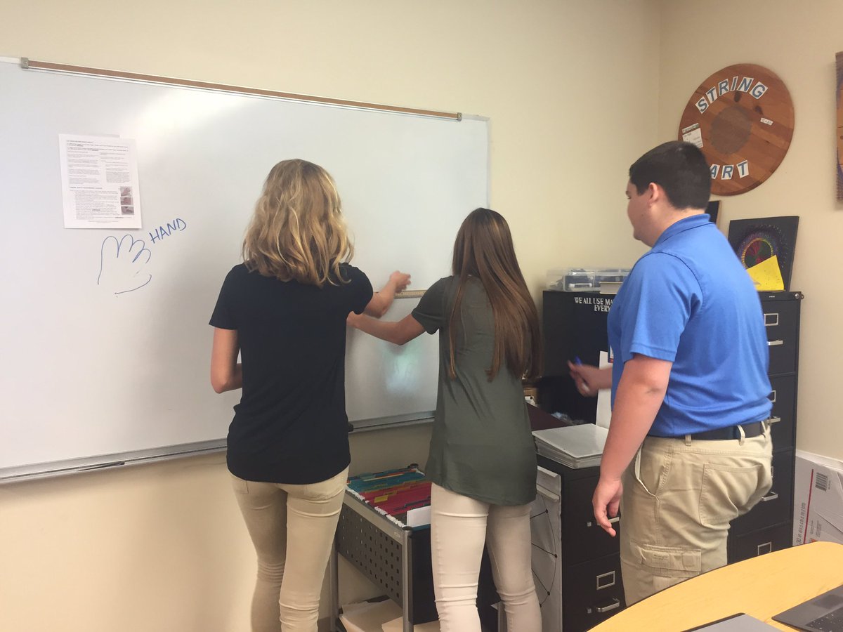 THS_UpperSchool's tweet image. Program time today #gettingdata