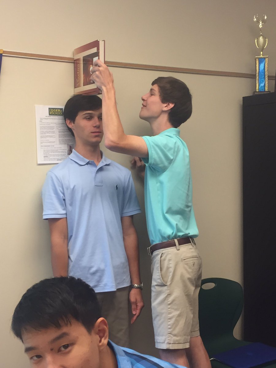 THS_UpperSchool's tweet image. Program time today #gettingdata