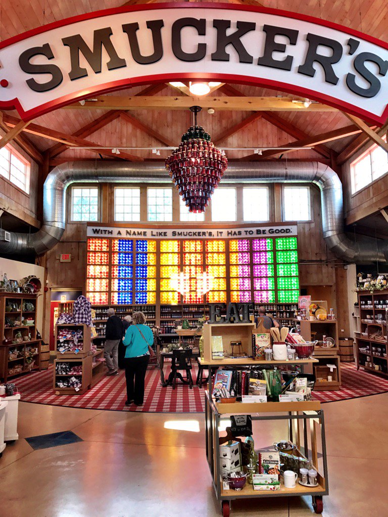 GroupTravelMac's tweet photo. #Smuckers is based in #WayneCountyOH and has 3,000 employees at its campus in #Orrville. #OhioAmishCountry. #GOF17 https://t.co/vcEGGWdsBB