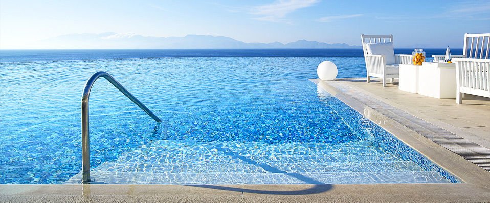 The Aegean Sea - a depth of shimmering blue that is so beautiful that it captures the gaze of all who see it. bit.ly/2wnXDiE