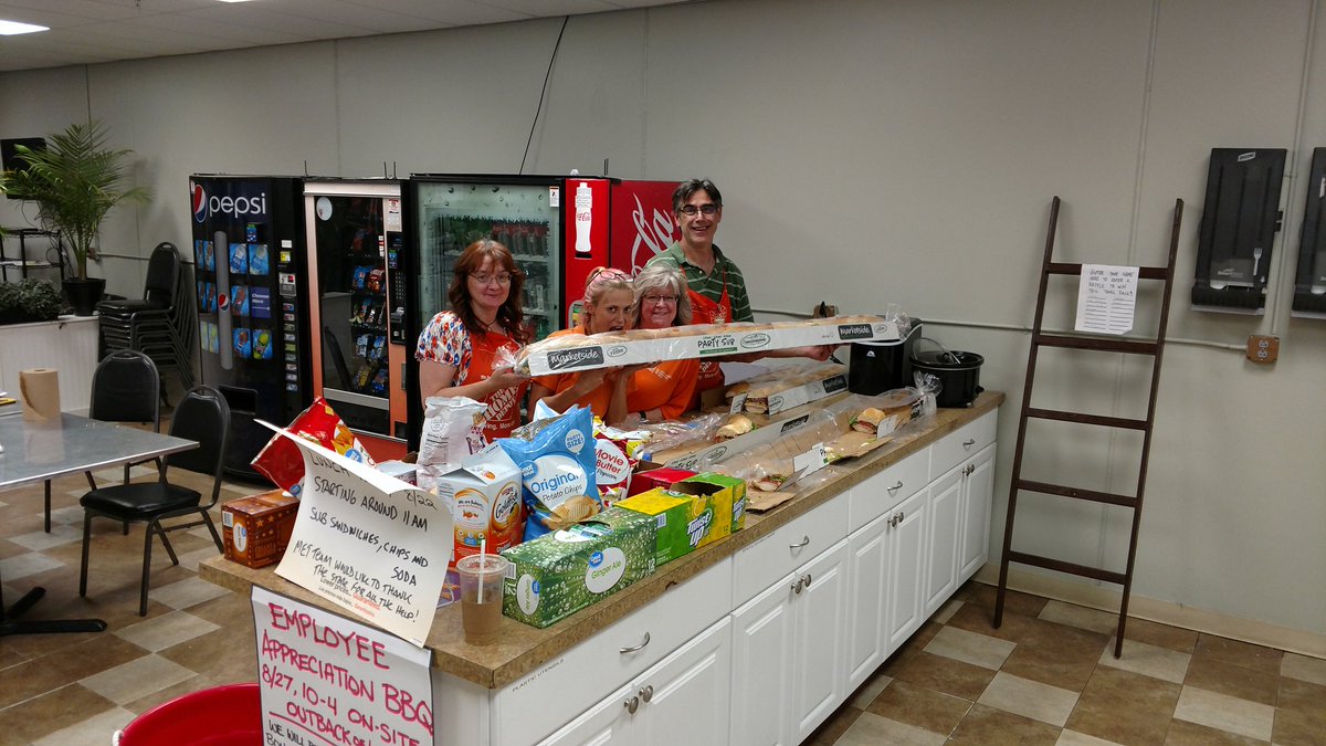 Daltonmike1618's tweet photo. 24' of sub for Met partnership lunch! Thanks to the store for all the support! @Darren1216 @long_zacklong @whipplenh https://t.co/8ZPs9bWnJe