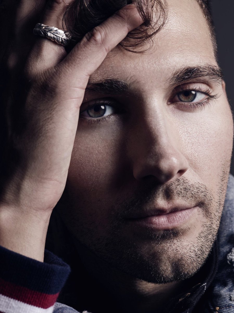 cottonmouth251's tweet photo. SERIOUSLY @jamesmaslow???? WTF?! OMG I CAN'T HANDLE IT ANYMORE TOO MUCH HANDSOMENESS; #NotReallyFair😜😍😍😍😍 https://t.co/xlLgt4sLFa