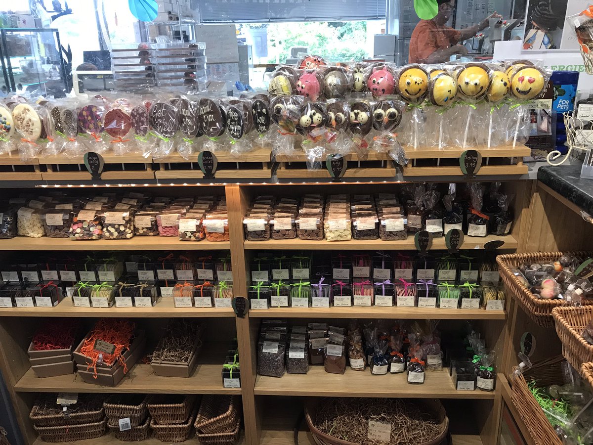 munch_bites's tweet photo. About today, a visit to @CockingtonChoc a few treats were a must 😋👍 https://t.co/1gcw2Irpmf