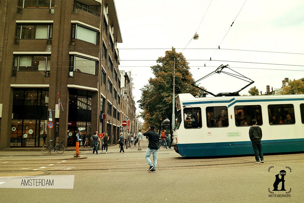 Acabamos de volver de #vacaciones y lo hacemos llenos de historias. Primera parada: #Amsterdam. 
masticandomadrid.com/amsterdam-dond…