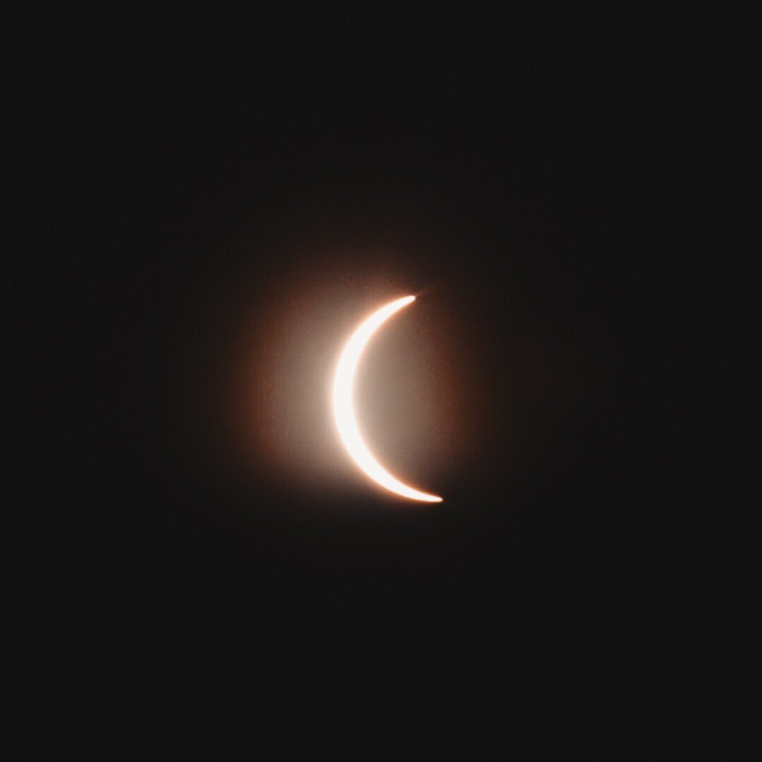 ChrisCauble's tweet photo. Eclipse https://t.co/t1xOaBmFTP