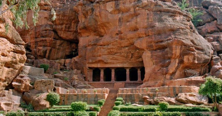 yatramania's tweet photo. #BadamiTour -
#TourismServices #BadamiTour #HotelBookingServicesBadami #RoomAvailability #LuxuryHotels #GreatHospitality #GoodHotels https://t.co/Gk1084ADsY
