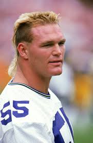 Lieutenant_Eric's tweet photo. my next haircut? @Lowetide seems to think so! 

what say you @TommyGunsBarber ?

RT for YES 

LIKE for NO 

#TheBOZ https://t.co/zrMO6sc6lf