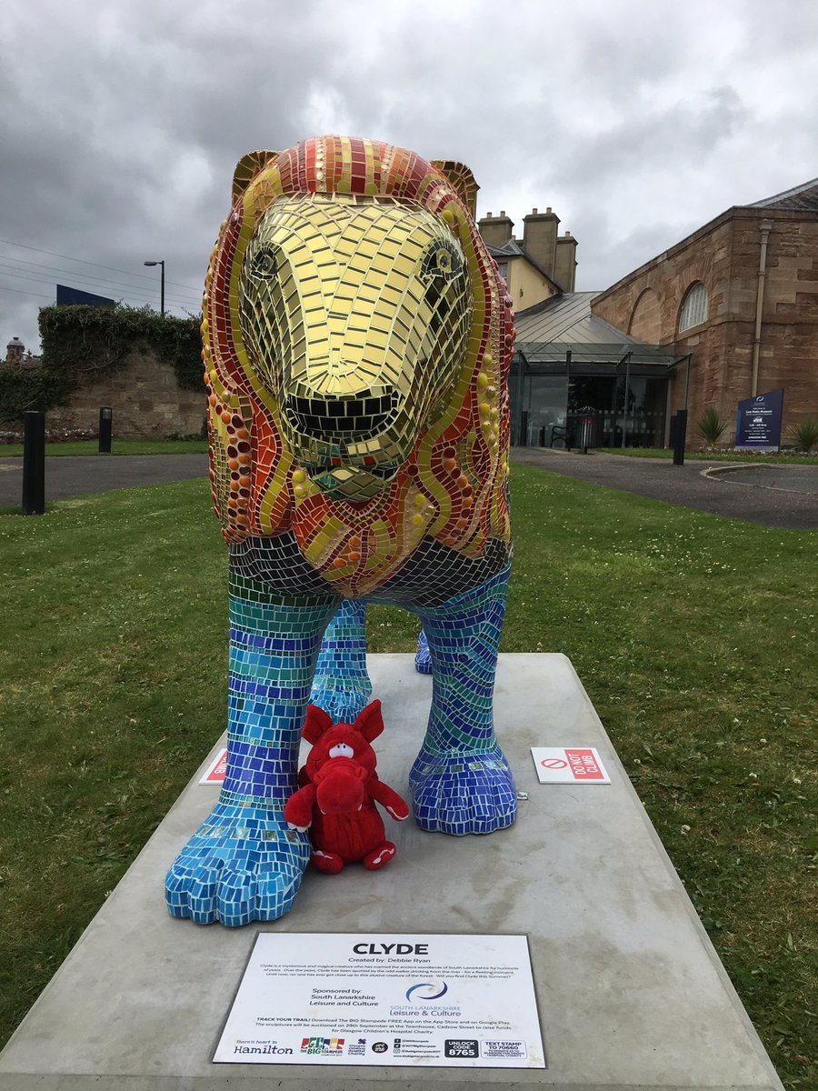 Isn't it cool that there is a Bonnie &amp; a Clyde lions 🦁🦁 #thebigstampede <a href="/2017BigStampede/">bigstampede2017</a> #Hamilton