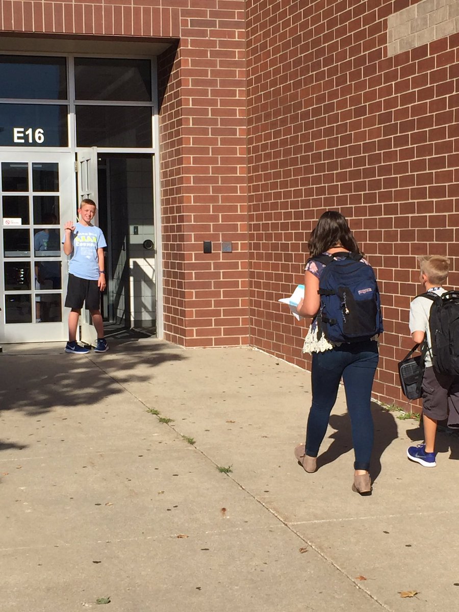 AnkenyPRMS's tweet photo. @AnkenyPRMS #LeadCouncil welcomes all students (and families) to school on the first day https://t.co/3YvS6Co1cg