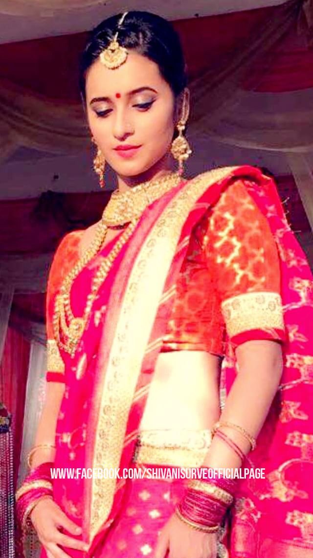 ShivaniSurveWeb's tweet photo. A few more throwbacks! #JNDSD #JanaNaDilSeDoor #ViTharv https://t.co/OLL2wExAlO