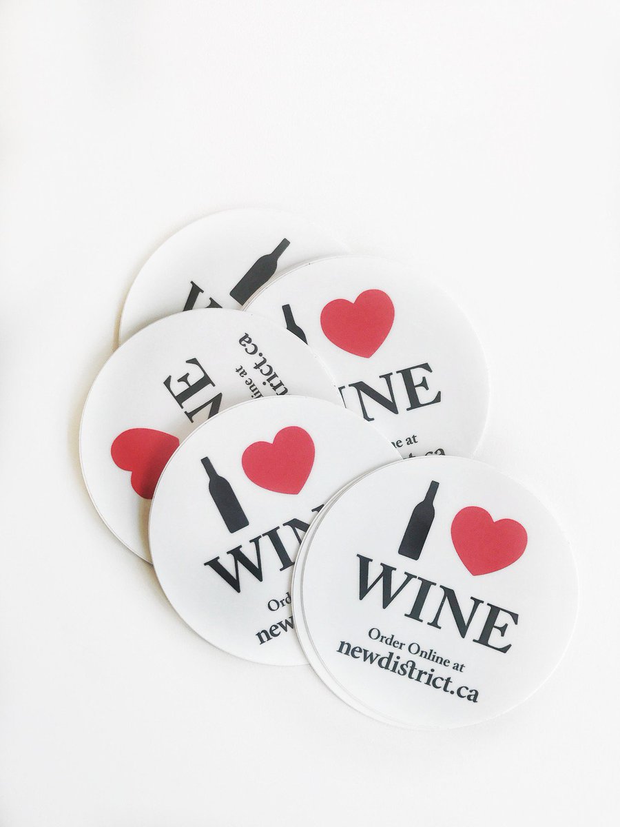 newdistrictwine's tweet photo. We heart wine and @dinerenblancvan does too. We're thrilled to be sponsoring Vancouver's coolest park picnic. #DEBVan #DEBVan2017 https://t.co/NMjSUgNzPA