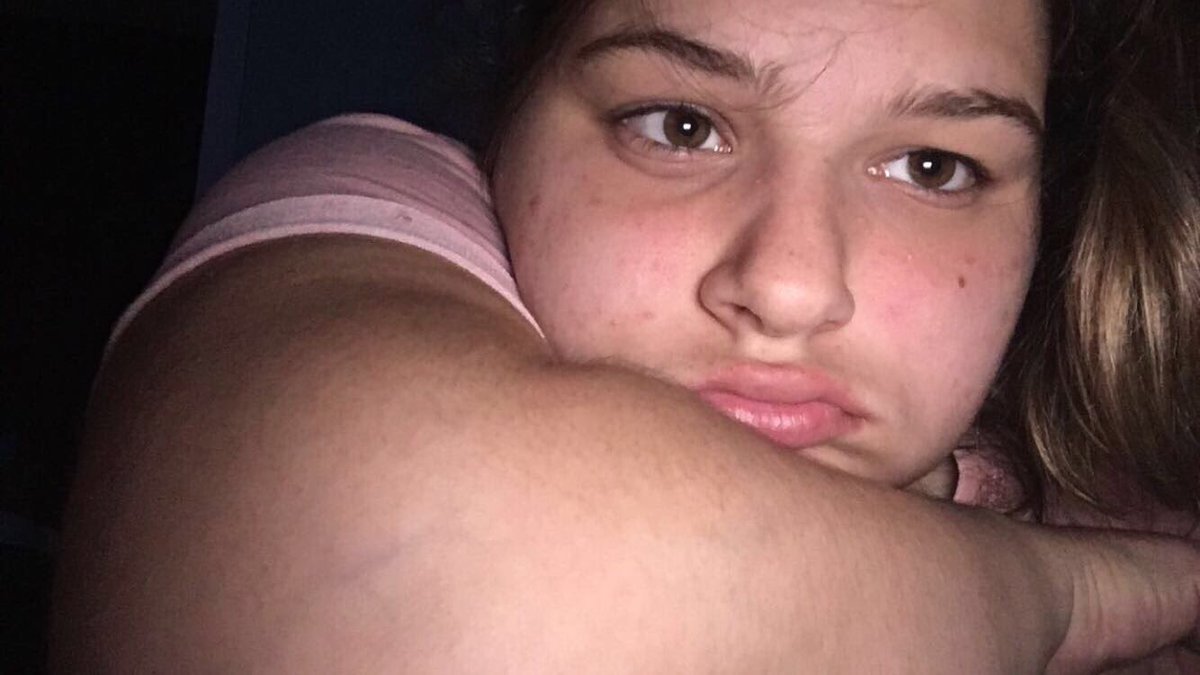 undcrthcstars's tweet image. work mood